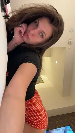 Leahgotti OnlyFans Leaked Free Thumbnail Picture - #DFIGgGY8FI