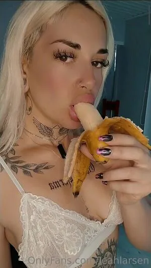 Leahlarsen OnlyFans Leaked Free Thumbnail Picture - #g5ddCttyCO
