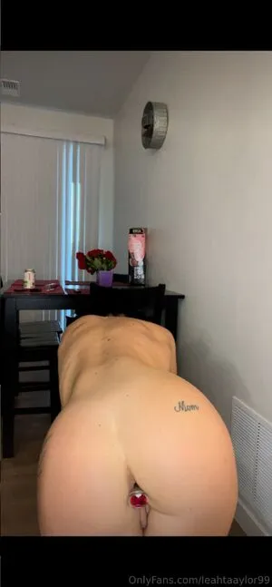 Leahtaaylor99 OnlyFans Leaked Free Thumbnail Picture - #8yqFYC1gNv