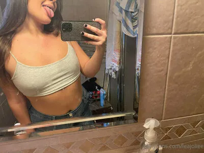 Leajoliee OnlyFans Leaked Free Thumbnail Picture - #KX03k7mDxn