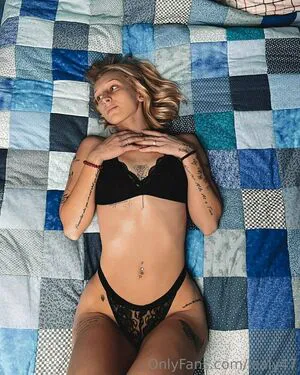 Lealy47 OnlyFans Leaked Free Thumbnail Picture - #3TYSXk9kwt