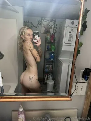 Lealy47 OnlyFans Leaked Free Thumbnail Picture - #MTBSWco55T
