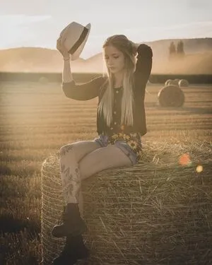 Lealyferra Lea Ly OnlyFans Leaked Free Thumbnail Picture - #3EBqel5QWS