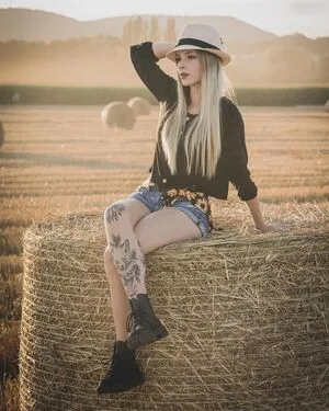 Lealyferra Lea Ly OnlyFans Leaked Free Thumbnail Picture - #HTN1o38jhF