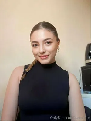Leamoore OnlyFans Leaked Free Thumbnail Picture - #4WMhh2833v