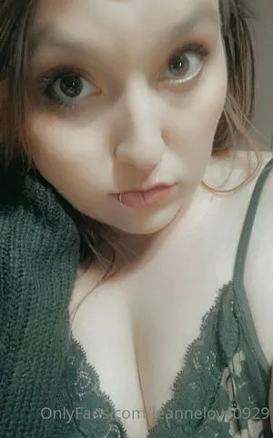 Leannelove1992 OnlyFans Leaked Free Thumbnail Picture - #a1noNV09Bt