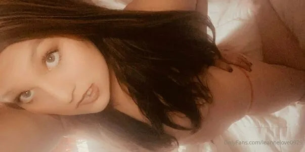 Leannelove1992 OnlyFans Leaked Free Thumbnail Picture - #bF5aweM97X
