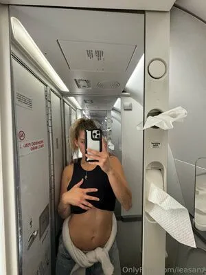 Leasanz OnlyFans Leaked Free Thumbnail Picture - #4d7k3nKl8q