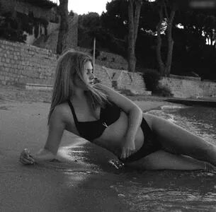 Leasophie Official98 OnlyFans Leaked Free Thumbnail Picture - #SVvaua0I4s