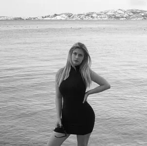 Leasophie Official98 OnlyFans Leaked Free Thumbnail Picture - #nlaHe0llVF