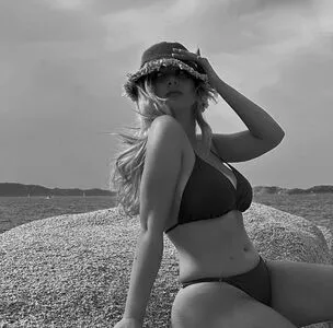 Leasophie Official98 OnlyFans Leaked Free Thumbnail Picture - #ueqaUj4fp8