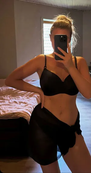 Leasophie Official98 OnlyFans Leaked Free Thumbnail Picture - #xxE32ej6w2