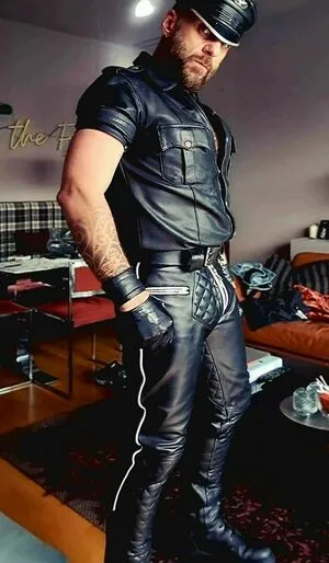 Leatherduobcn OnlyFans Leaked Free Thumbnail Picture - #duBuUTbyst