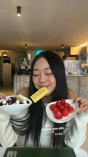 Lee Seoin OnlyFans Leaked Free Thumbnail Picture - #zb9hZEg4kC