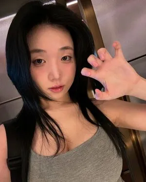 Lee Yeonwoo OnlyFans Leaked Free Thumbnail Picture - #3Fz7IrlQDb