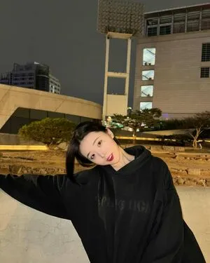 Lee Yeonwoo OnlyFans Leaked Free Thumbnail Picture - #CAltWS96Kt
