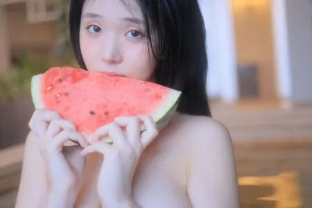 Lee Yeonwoo OnlyFans Leaked Free Thumbnail Picture - #0ZqdH6aoBY