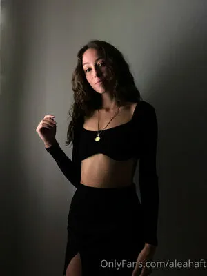 Leeaof OnlyFans Leaked Free Thumbnail Picture - #2C1aFWjUS4