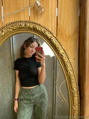 Leeaof OnlyFans Leaked Free Thumbnail Picture - #GUDHAuzTap