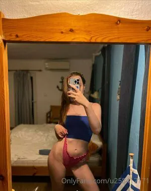 Leeeeyyyla OnlyFans Leaked Free Thumbnail Picture - #p4L0VMAPUI