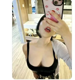 Leeyuin OnlyFans Leaked Free Thumbnail Picture - #UY3xPh3Z36