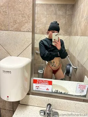 Leftsharkcait OnlyFans Leaked Free Thumbnail Picture - #AipD2BXddP