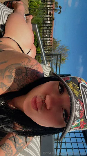 Leftsharkcait OnlyFans Leaked Free Thumbnail Picture - #NOU1D079sk