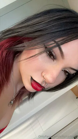 Leftsharkcait OnlyFans Leaked Free Thumbnail Picture - #SEN0S1i9h1