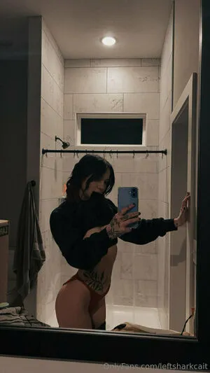 Leftsharkcait OnlyFans Leaked Free Thumbnail Picture - #W6ek2A7ceZ