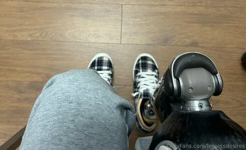 Leglessdesires OnlyFans Leaked Free Thumbnail Picture - #HneiBxkOC1