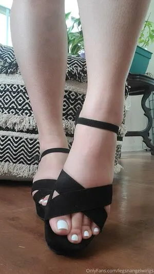 Legsnangelwings OnlyFans Leaked Free Thumbnail Picture - #juavwCjKCl