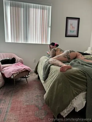 Leighravenx OnlyFans Leaked Free Thumbnail Picture - #4KcDliC4g9