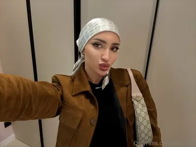Leila Lips OnlyFans Leaked Free Thumbnail Picture - #NLmE7k3Izz