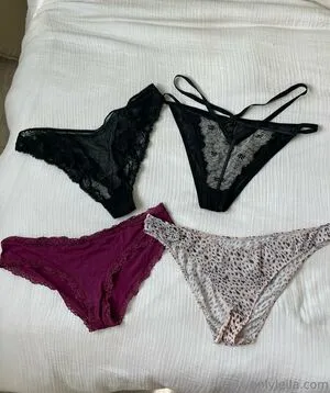 Leilalewisx OnlyFans Leaked Free Thumbnail Picture - #hKUhhB1x6l