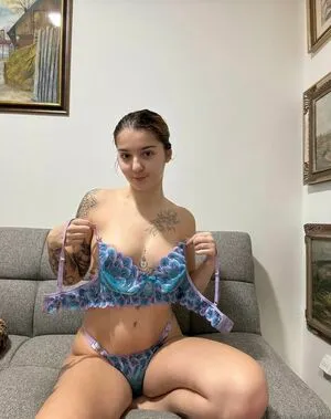 Leisy Lucy OnlyFans Leaked Free Thumbnail Picture - #uARNdoFONE