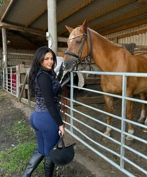 Leleshwa OnlyFans Leaked Free Thumbnail Picture - #4acO0fWOWS