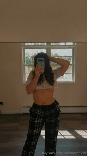 Lemondropxxx OnlyFans Leaked Free Thumbnail Picture - #wakzOFLAKO