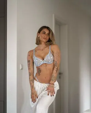 Lena Ajoy OnlyFans Leaked Free Thumbnail Picture - #ZWIp3hovd0