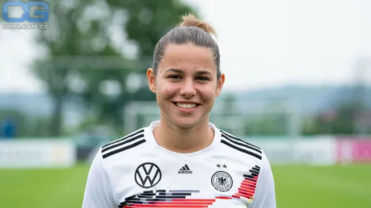 Lena Oberdorf OnlyFans Leaked Free Thumbnail Picture - #GEStmmpSN1