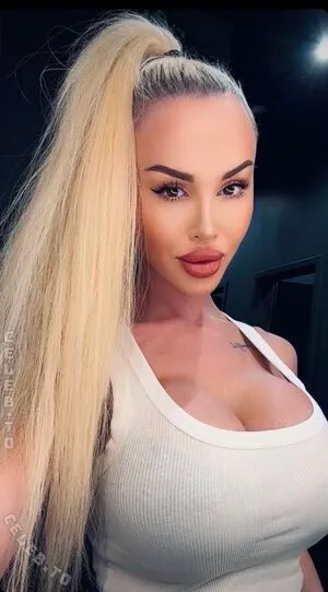 Lena R OnlyFans Leaked Free Thumbnail Picture - #SNJIGKBJw2