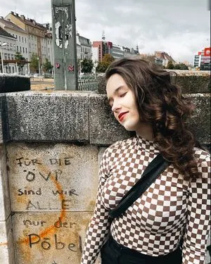 Lena Schilling OnlyFans Leaked Free Thumbnail Picture - #CVwG4mpvEv