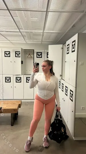 Lenadenisee OnlyFans Leaked Free Thumbnail Picture - #1PIxg4LHxf
