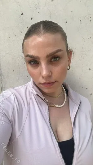 Lenadenisee OnlyFans Leaked Free Thumbnail Picture - #KLe90yah81