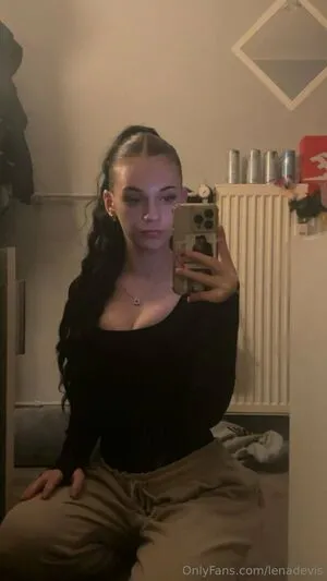 Lenadevis OnlyFans Leaked Free Thumbnail Picture - #iT4osStnhQ