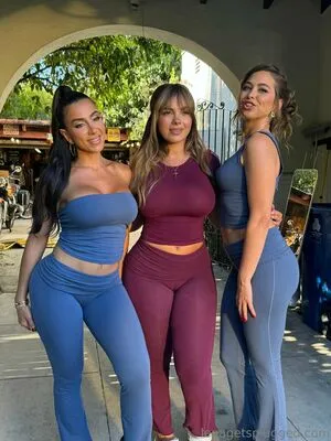 Lenatheplug OnlyFans Leaked Free Thumbnail Picture - #8BuNyp5pyZ