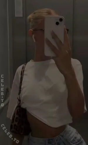 Leni Mnc OnlyFans Leaked Free Thumbnail Picture - #aZtB1B1Xqn