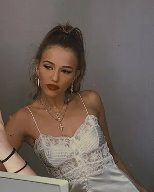 Lennon Stella OnlyFans Leaked Free Thumbnail Picture - #SotyWrSb1M