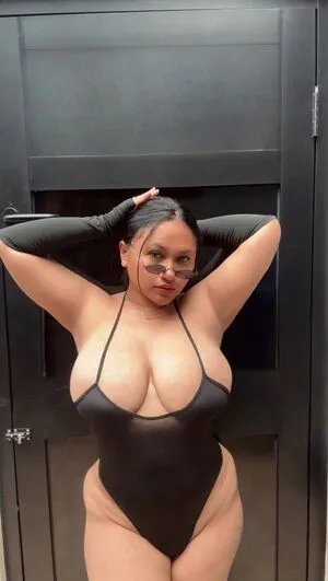 Leogurlll23 OnlyFans Leaked Free Thumbnail Picture - #teOkGX00lt