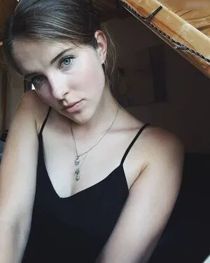 Leonie Brill OnlyFans Leaked Free Thumbnail Picture - #umMB8S3YO2