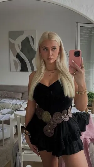 Leonie Brrr OnlyFans Leaked Free Thumbnail Picture - #OXgdOEWfA7